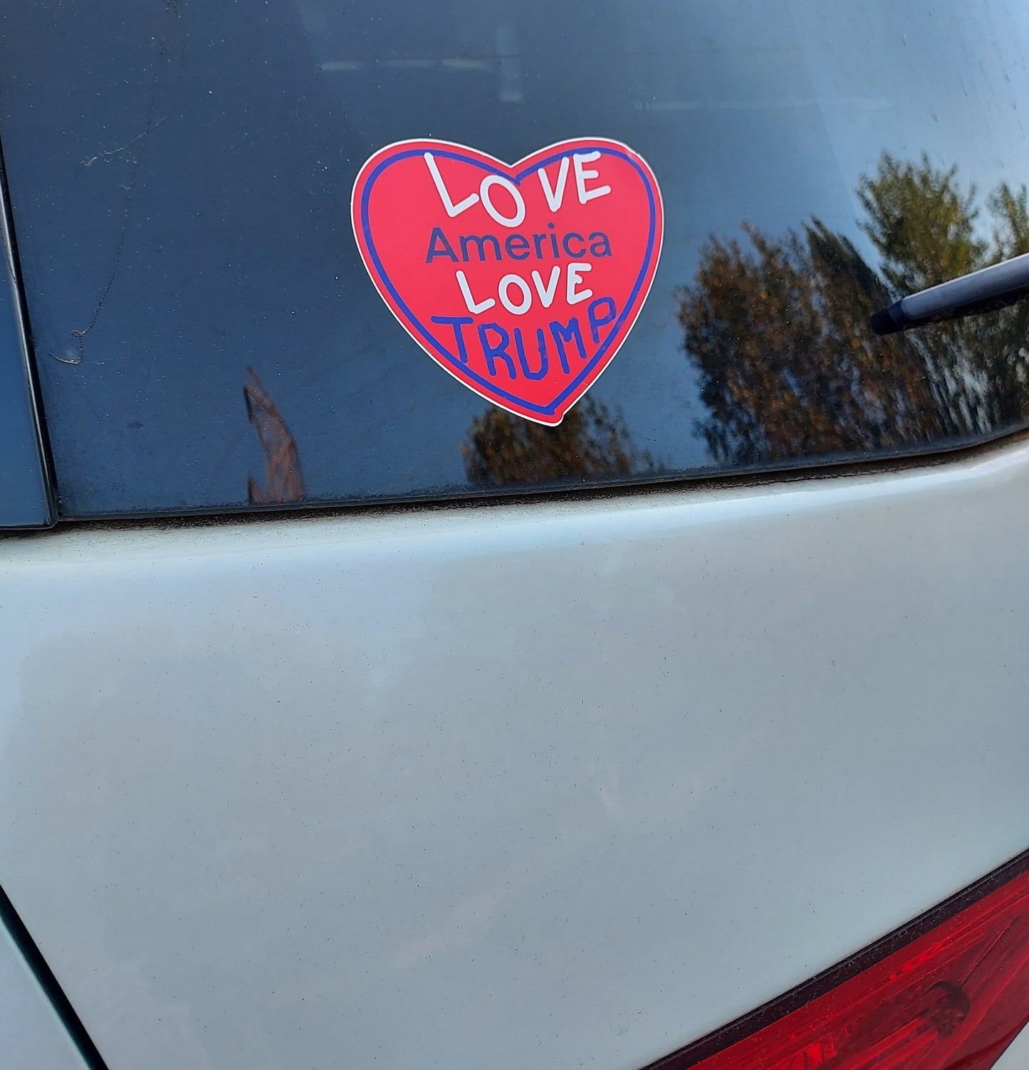 4"x3.59" Vinyl Sticker Love America Love Trump